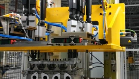 發(fā)動(dòng)機(jī)缸蓋擰松63